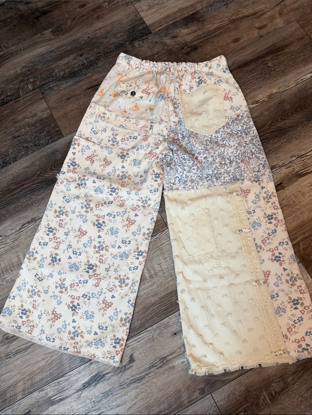 POL Cream Floral Jeans with Blue & Peach Blooms - Picture 3 of 3